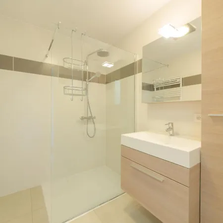 Apartamento Seaside 101 With Parking By Interhome